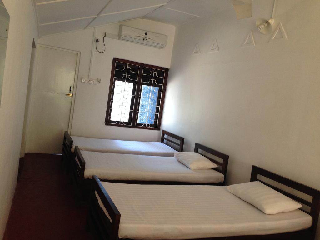 Hamilton House Hotel Negombo Cameră foto