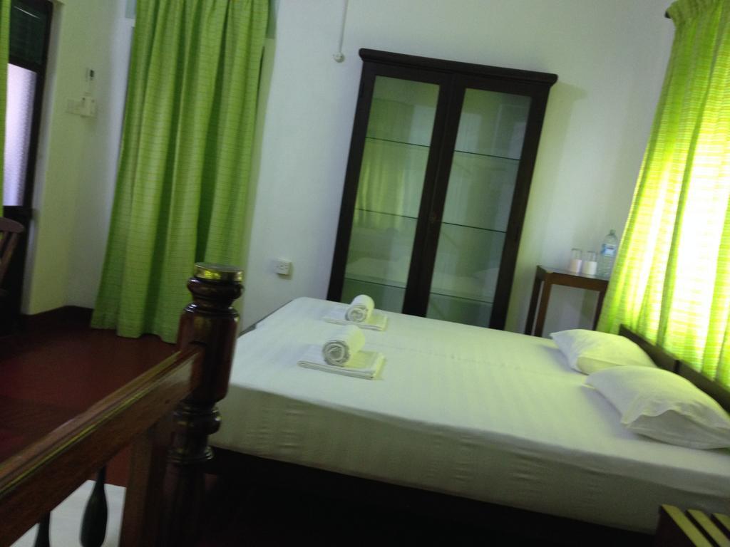 Hamilton House Hotel Negombo Cameră foto