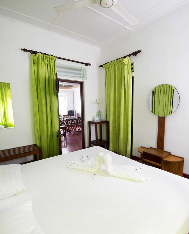 Hamilton House Hotel Negombo Cameră foto