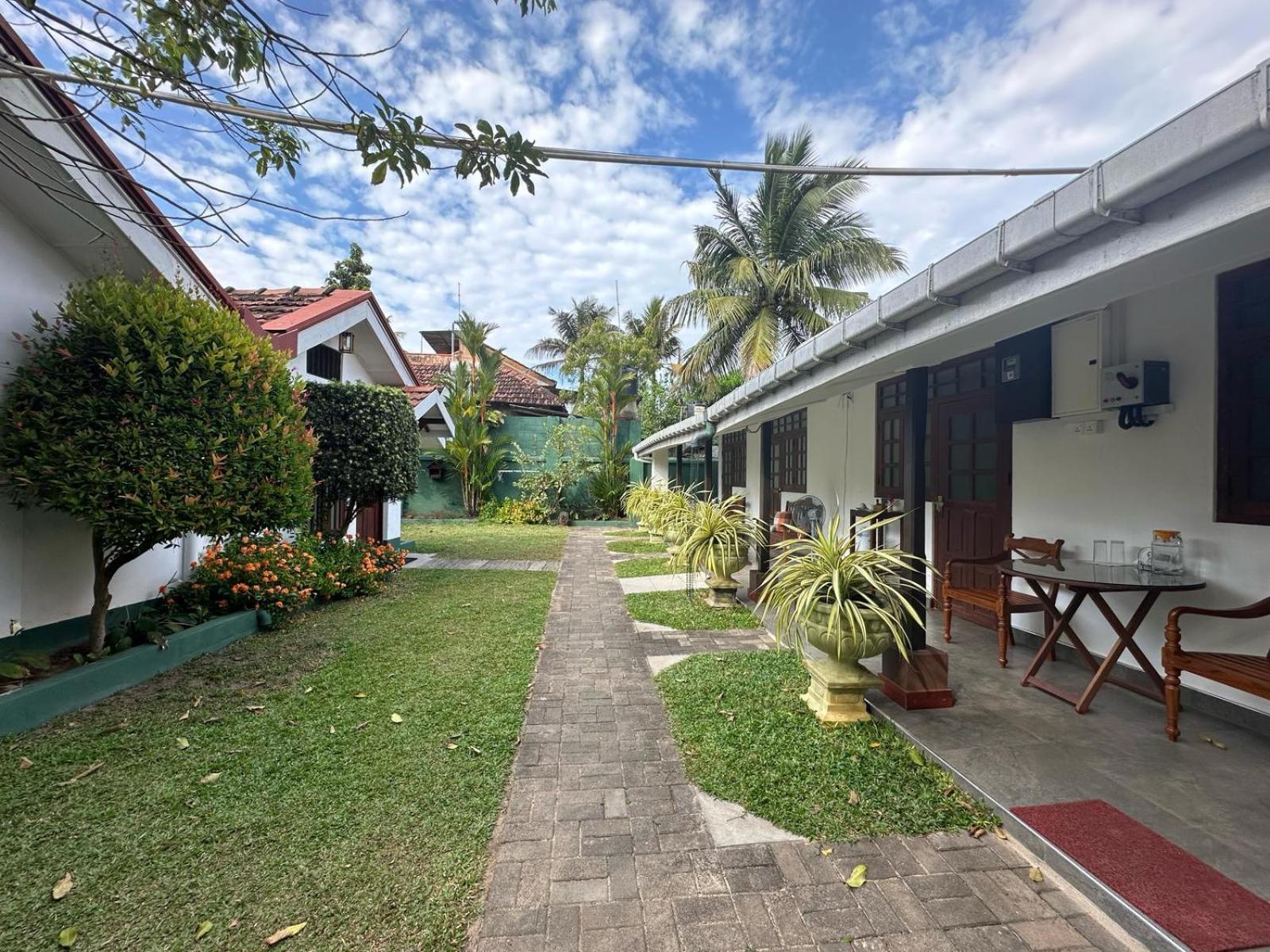 Hamilton House Hotel Negombo Exterior foto